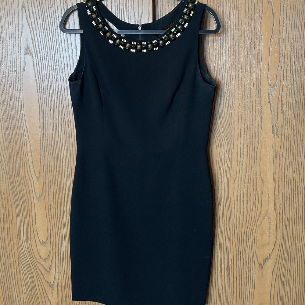 DKNY BLACK SHEATH DRESS SIZE 10 GOLD & BLACK BEADED EMBELLISHED NECKLINE - Picture 2 of 7